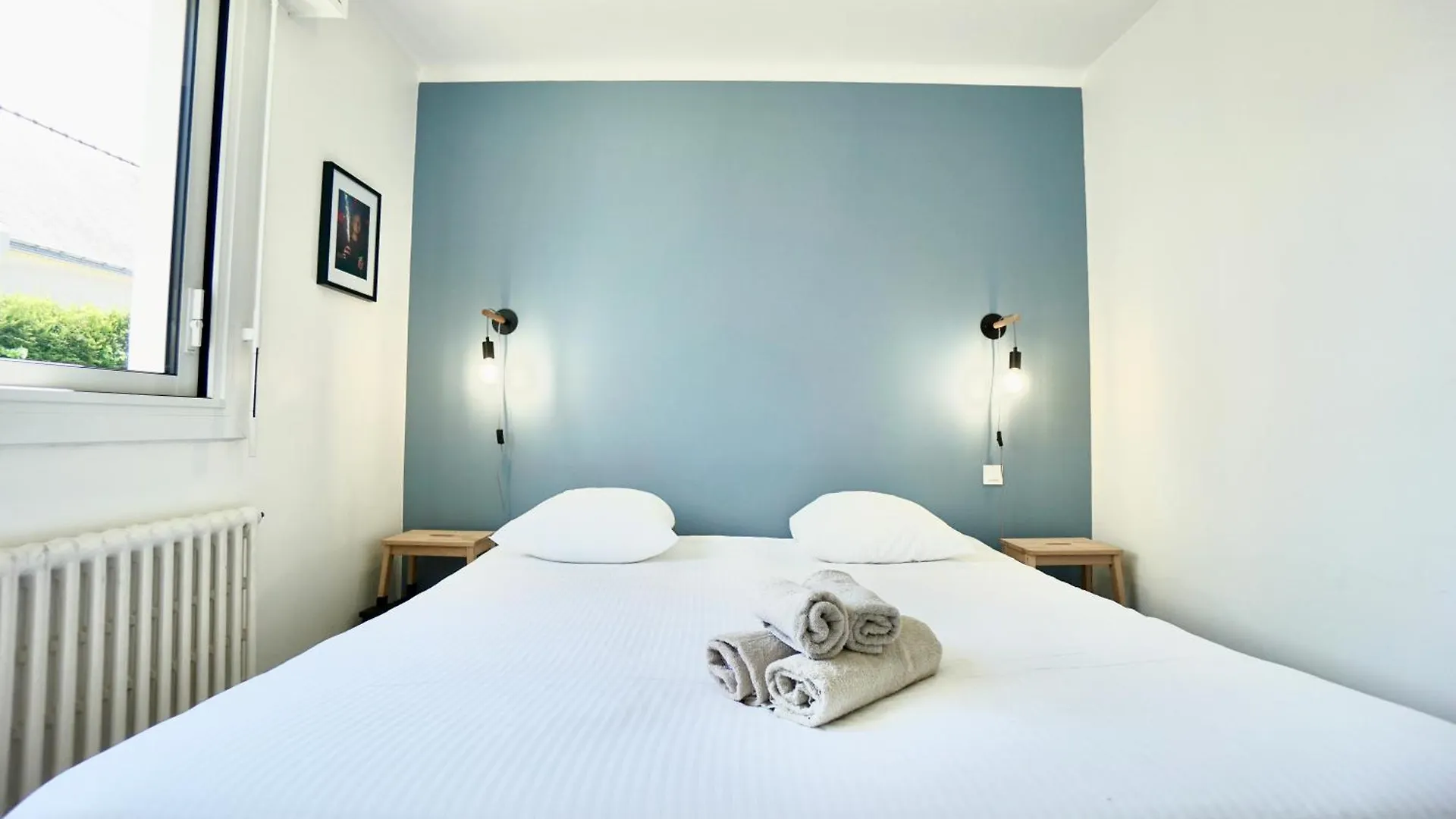 Le Cottage Bleu - 400 M De La Mer - Parking Larmor-Plage 0*,  Γαλλία